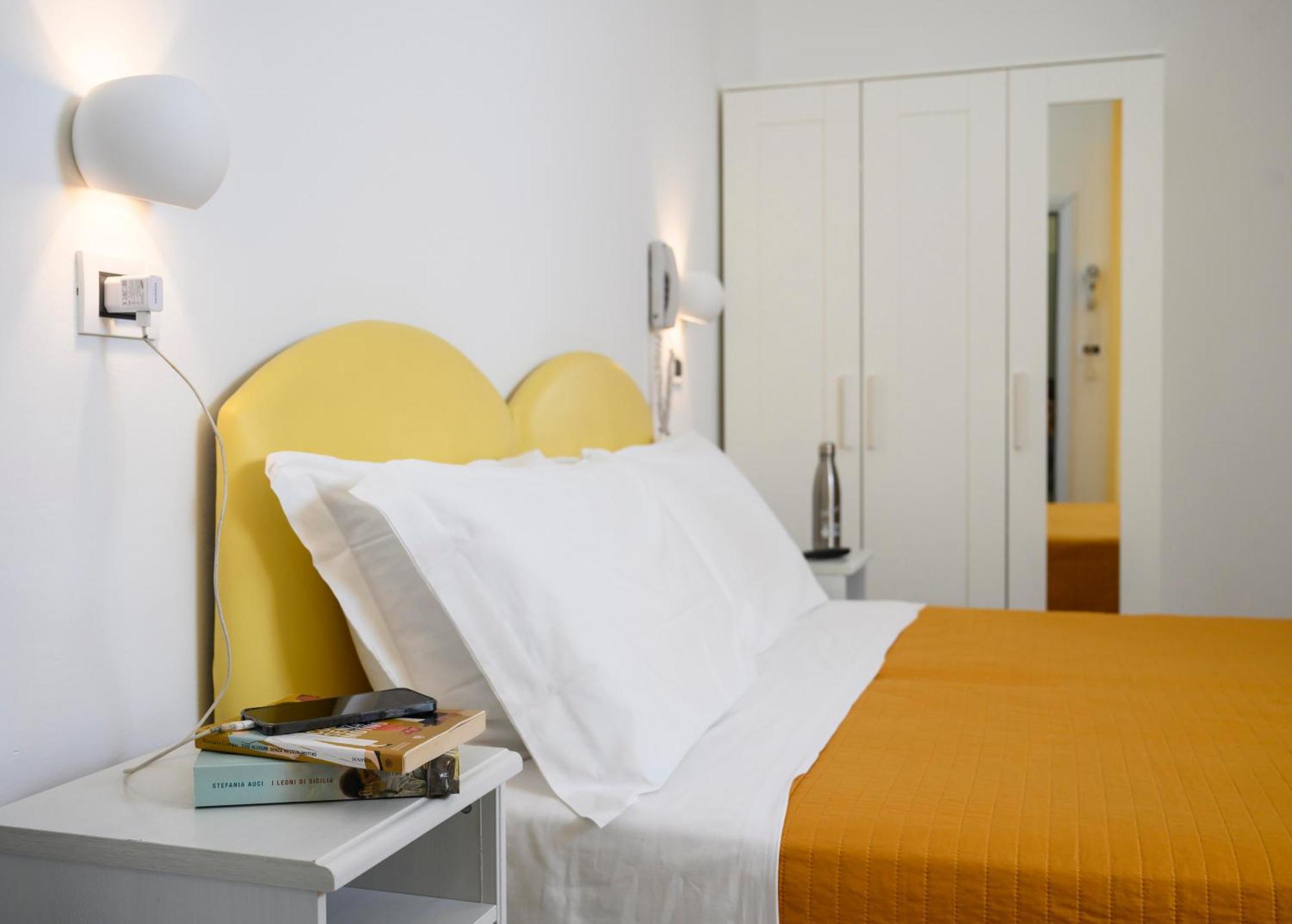 Hotel St. Moritz Rimini Bagian luar foto